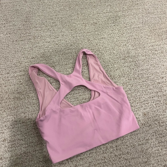 Lululemon bend this scoop and cross bra, strawberry milkshake, xxs/xs - Picture 3 of 4